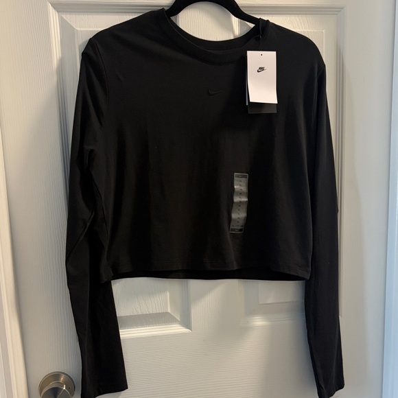 Nike Tops - Nike Women's Black Long Sleeve Tee
